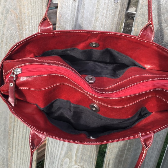 Red leather floral LEADERS IN LEATHER handbag - Picture 7 of 12